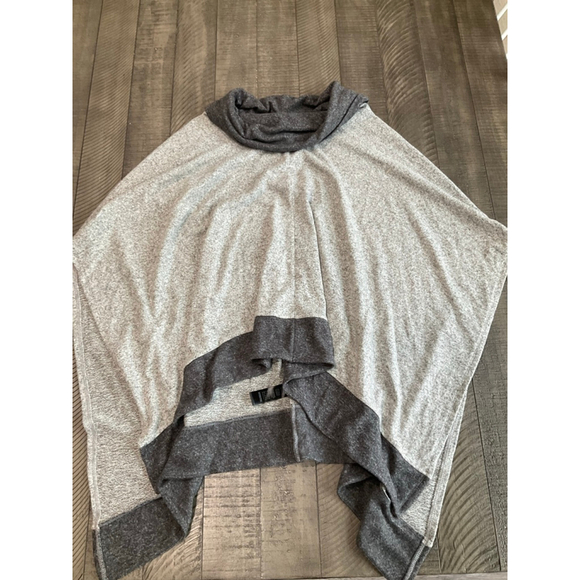 White House Black Market Gray Cowl Neck Poncho Sweater Top Size Small - Picture 2 of 6